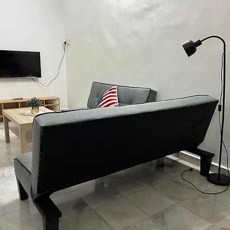 Near 7Eleve Kfc 10Pax 3Br Hutan Melintang By Willz Apartment Exterior photo
