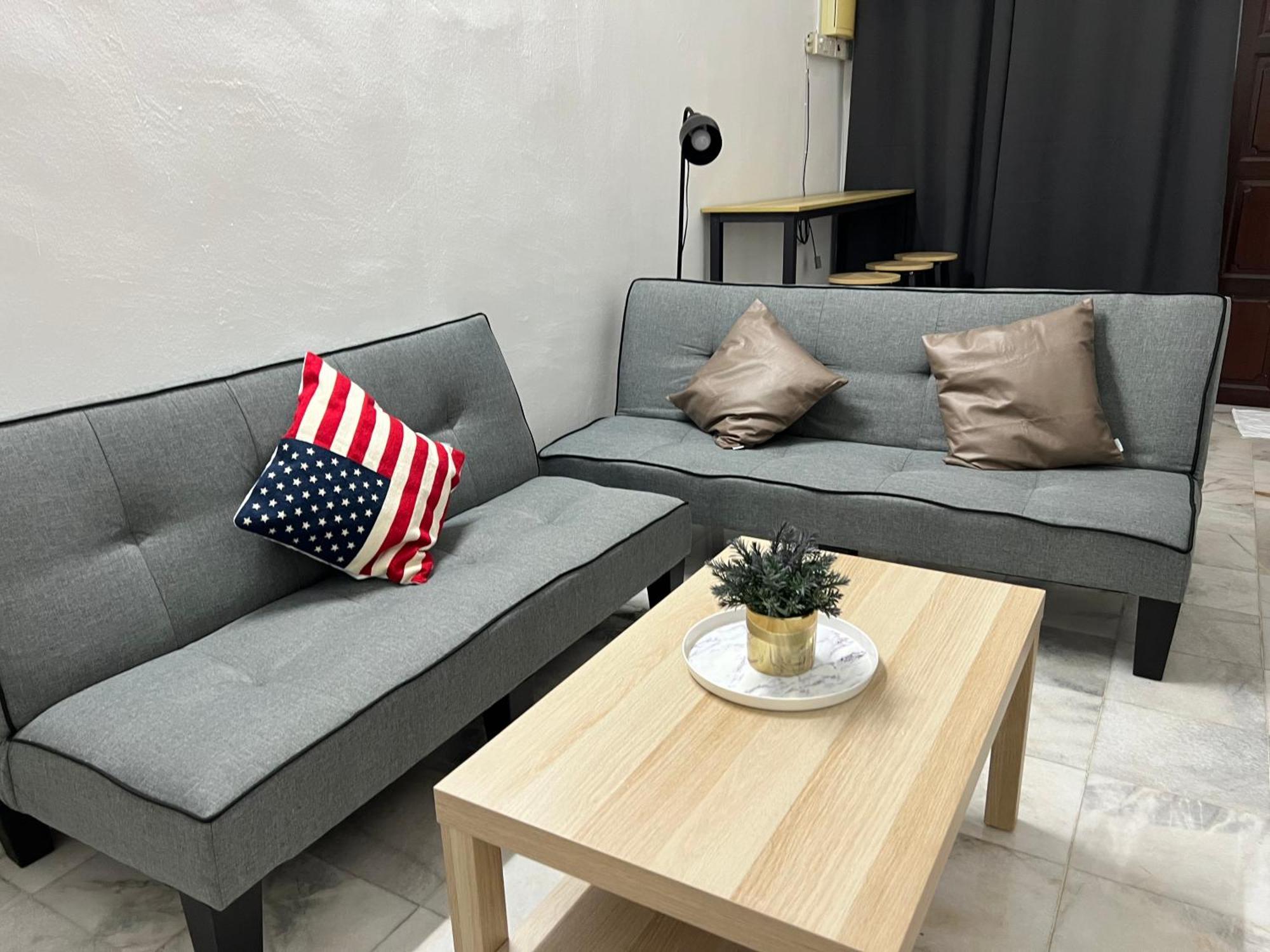 Apartment Near 7eleve Kfc 10pax 3br By Willz
